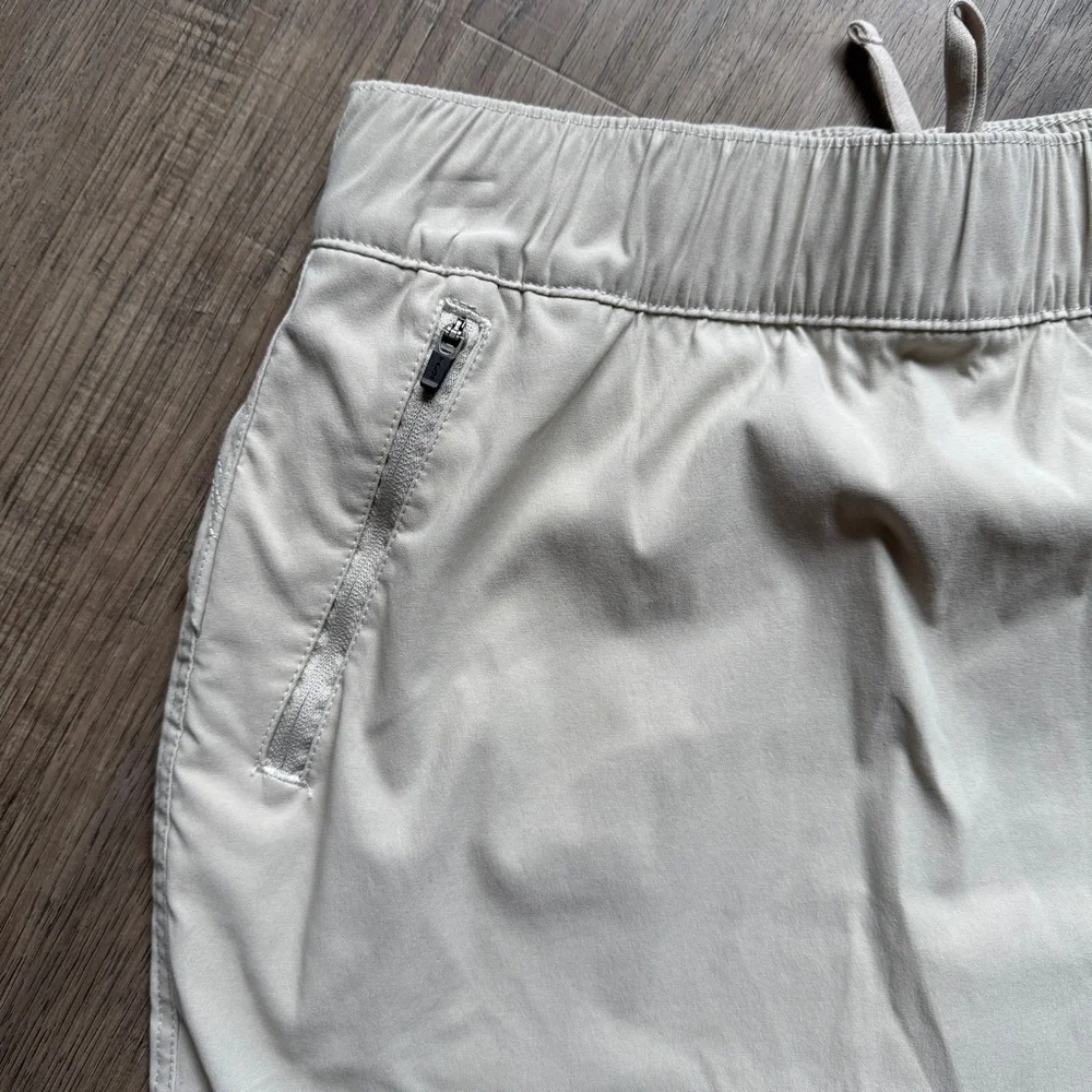 Eddie Bauer Beige Women's Skort - Size 4 - Picture 4 of 9